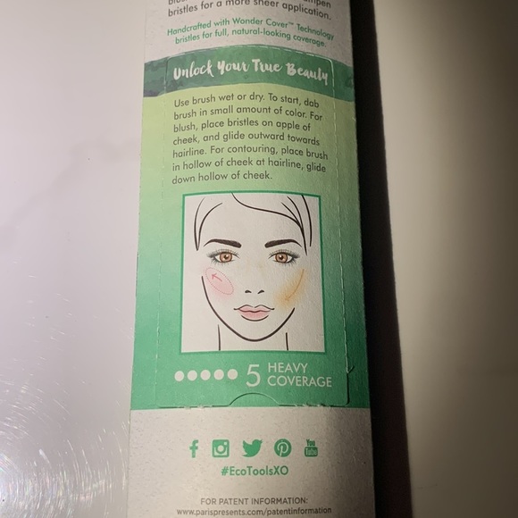 ππ± EcoTools Complexion Foundation Makeup Brush: Your Face's New BFF! π±π - Picture 6 of 7